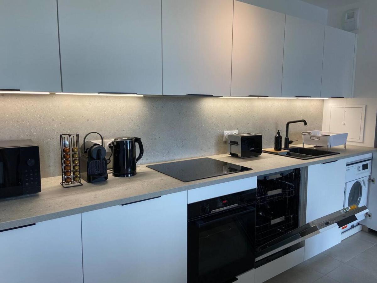 세리스 Disneyland Minimalist Lifestyle - 5 Pax 아파트 외부 사진