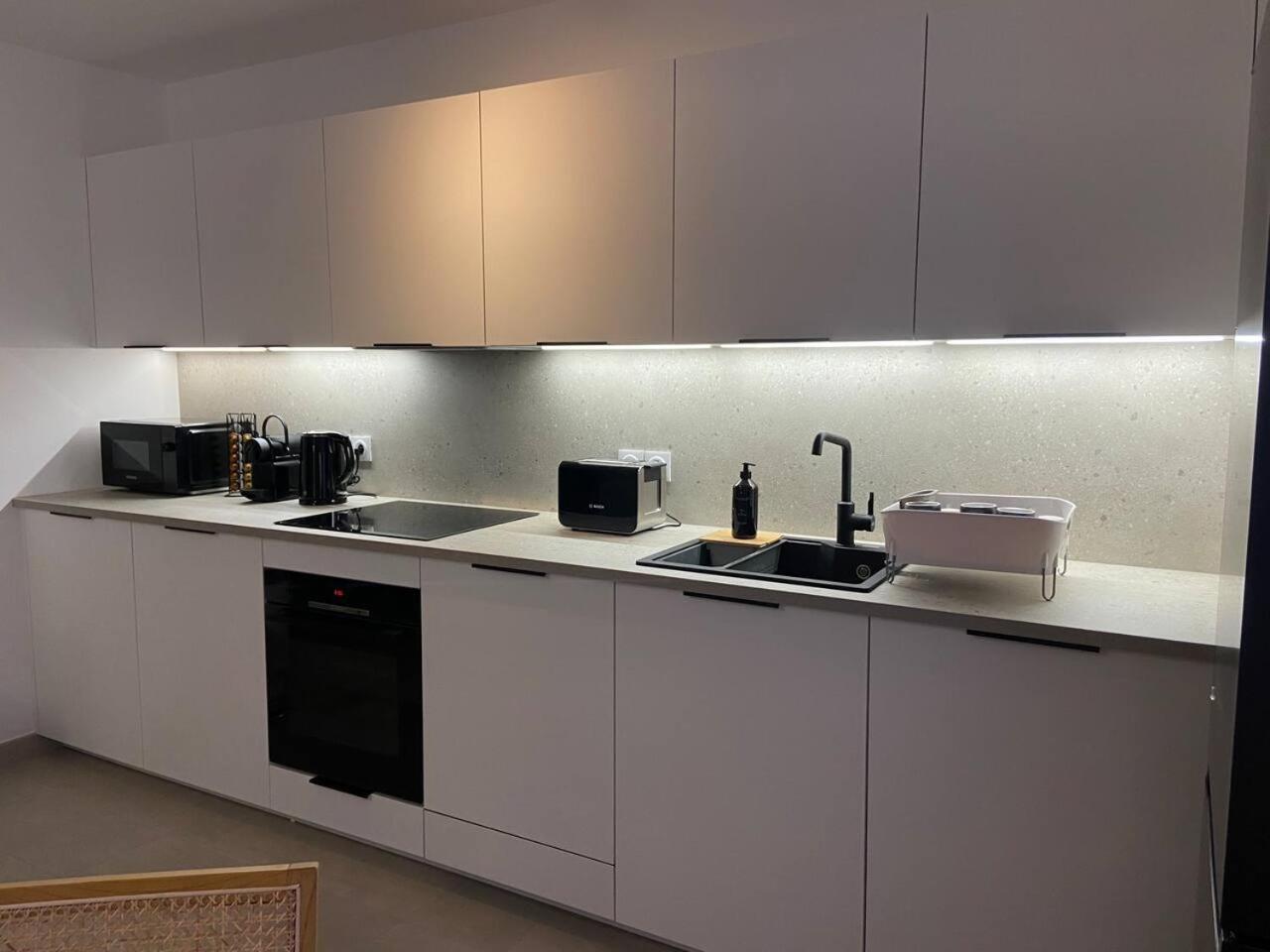세리스 Disneyland Minimalist Lifestyle - 5 Pax 아파트 외부 사진
