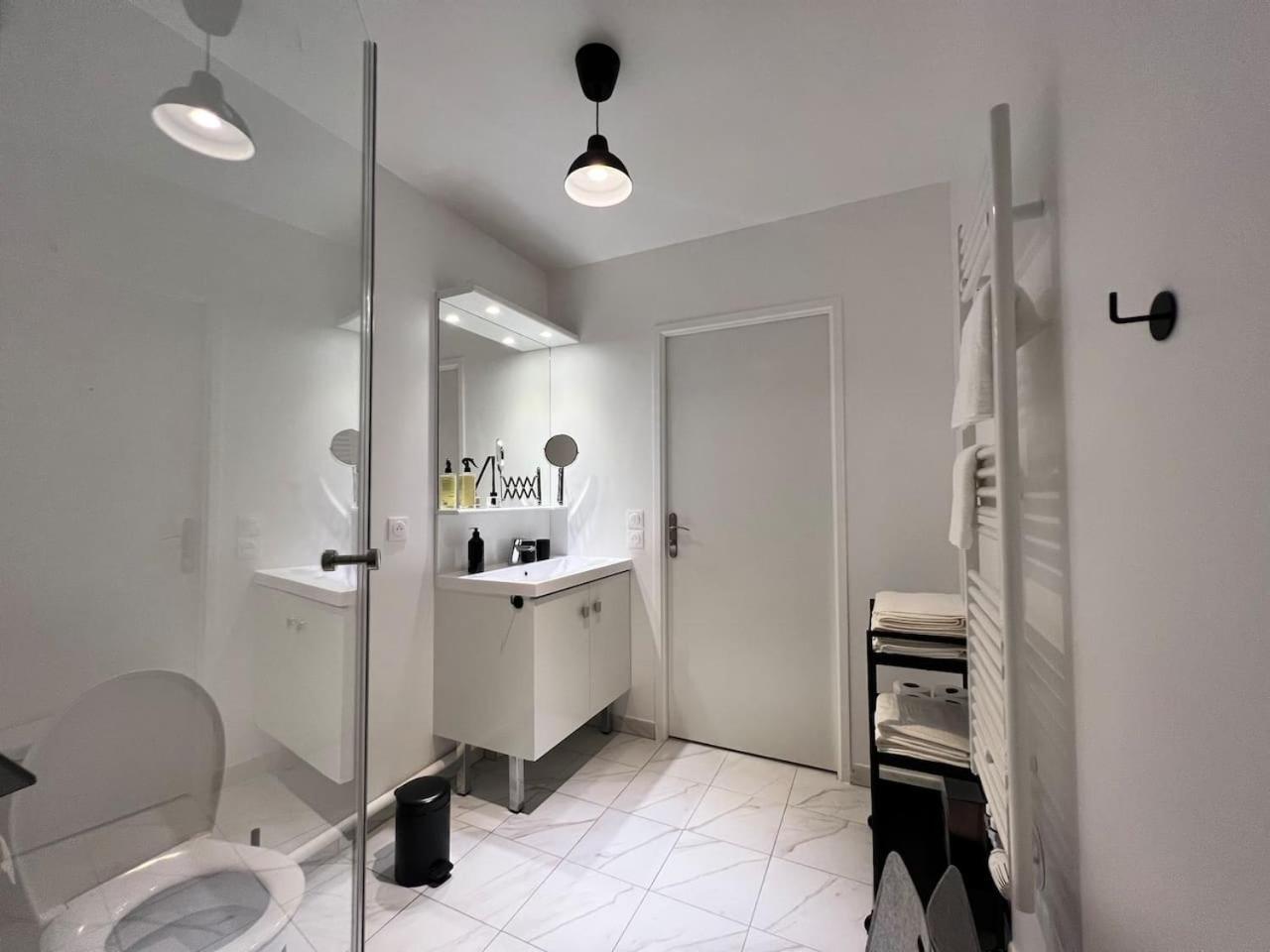 세리스 Disneyland Minimalist Lifestyle - 5 Pax 아파트 외부 사진